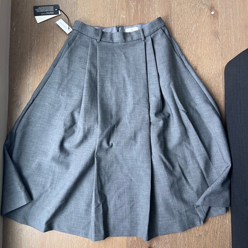 Flowy Grey Aritzia Skirt